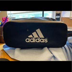 💥FREE SHIPPING💥 Adidas toiletries bag